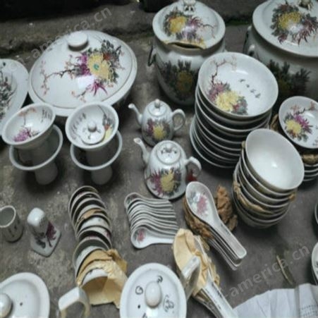 上海长宁区老瓷器收购价格  老瓷器花瓶回收价格